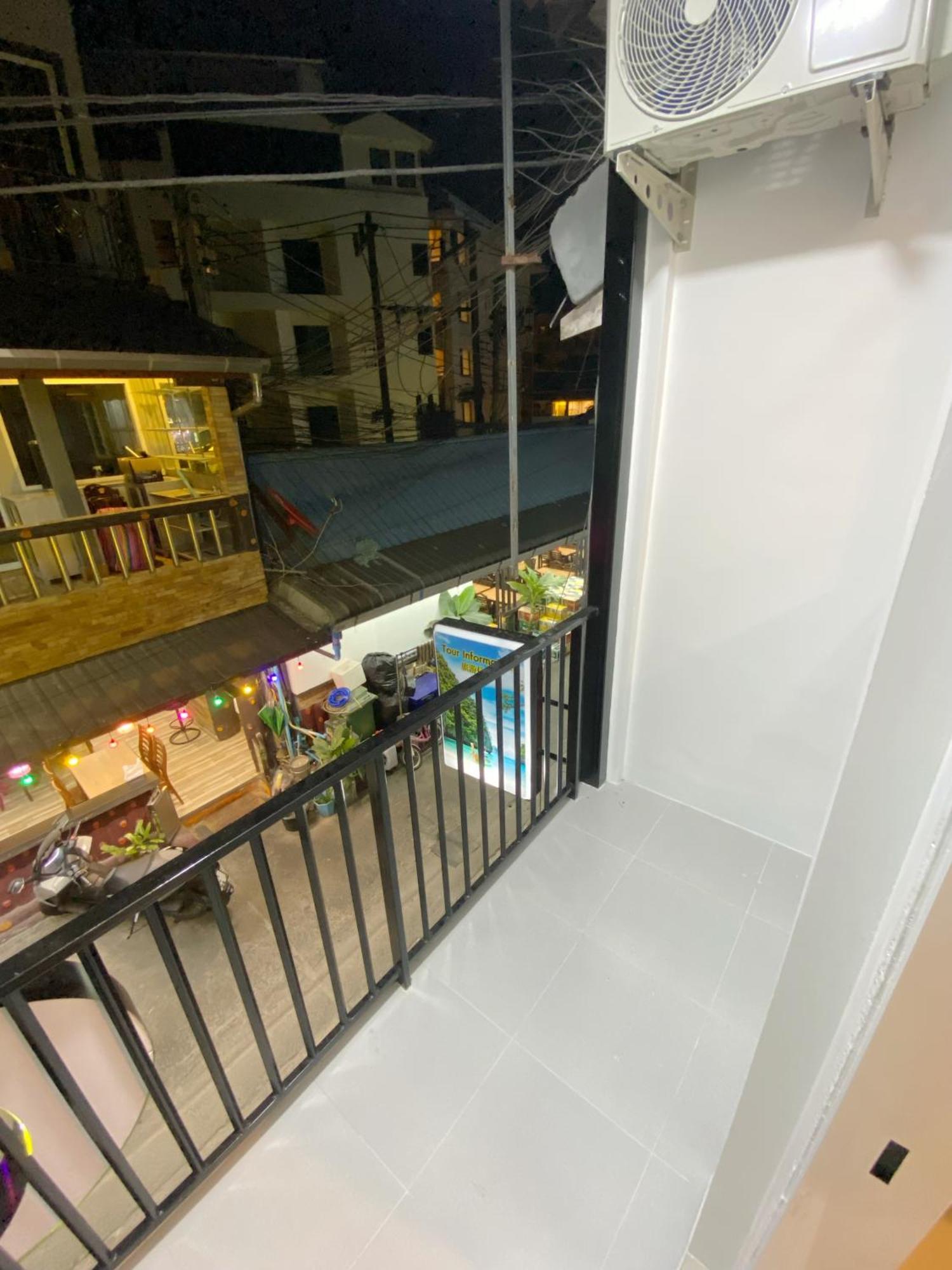 Sj House Hotel